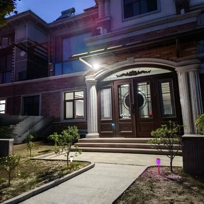 High Bright LED Solar Flood High Quality IP65 for Outdoor Park