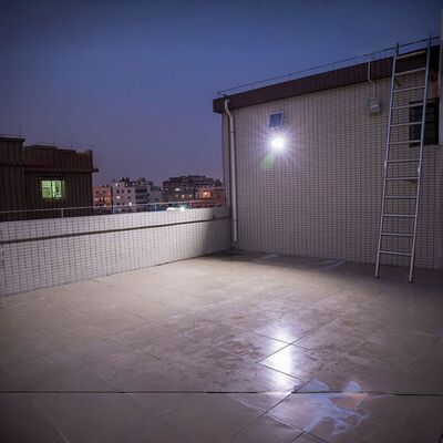 Easy Install LED Solar Flood Light With Waterproof Eco Friendly Patio Security Lighting