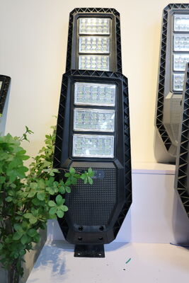 คุณภาพ แสงดวงอาทิตย์ ไฟฟ้าระบายน้ําพลังงานสูง ไฟฟ้าประกันแสงแสงแสงแสงแสงอาทิตย์ โรงงาน