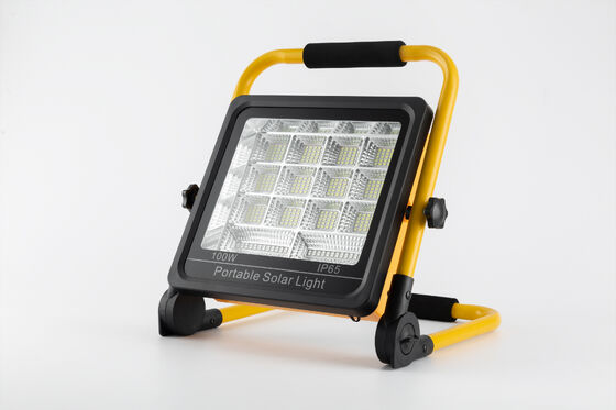 Kwaliteit Buiten draagbare 50W & 100W IP65 waterdicht LED zonne-oplaadbare campinglamp fabriek